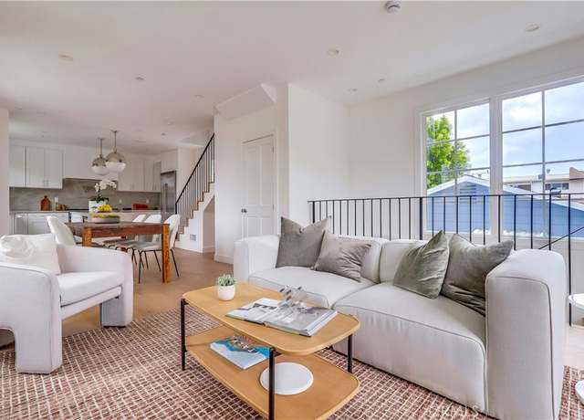 Property at 3801 Berryman Ave, Los Angeles, CA 90066, 3 beds, 4 baths