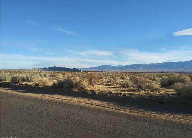 Property at 17 North Side Rd, Lucerne Valley, CA 92356