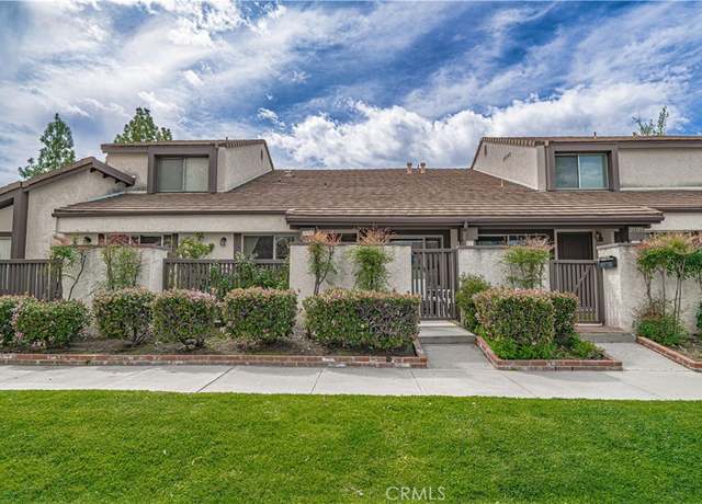 Property at 25713 Vista Fairways Dr, Valencia, CA 91355, 2 beds, 2 baths