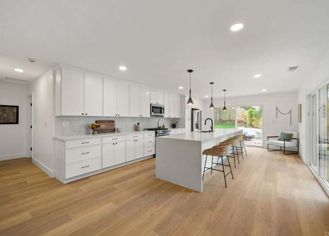 Property at 3750 Grecourt Way, Carlsbad, CA 92008, 4 beds, 3 baths