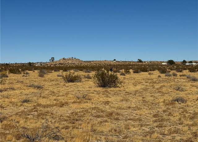 Property at 205 STE VIC K4 Ave, Lancaster, CA 93535