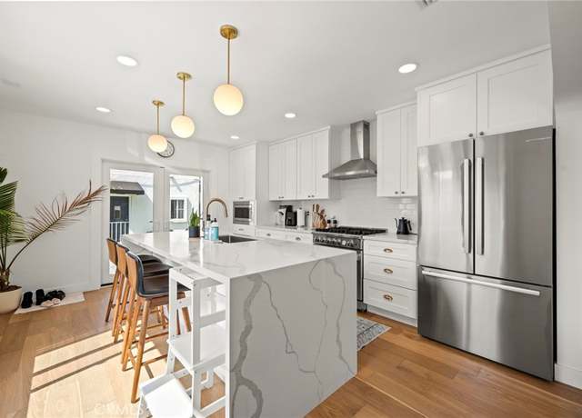 Property at 3345 Oakhurst Ave, Los Angeles, CA 90034, 3 beds, 3 baths