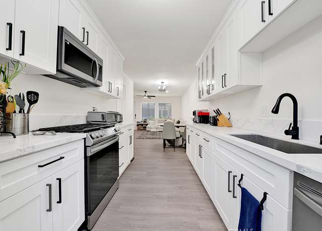 Property at 2334 Bunker Hill Way, Costa Mesa, CA 92626, 3 beds, 2 baths