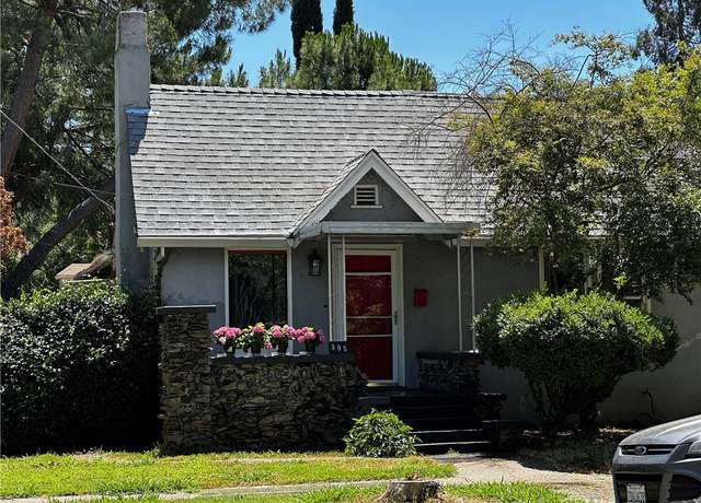Property at 395 E 17th, Chico, CA 95928, 4 beds, 2 baths