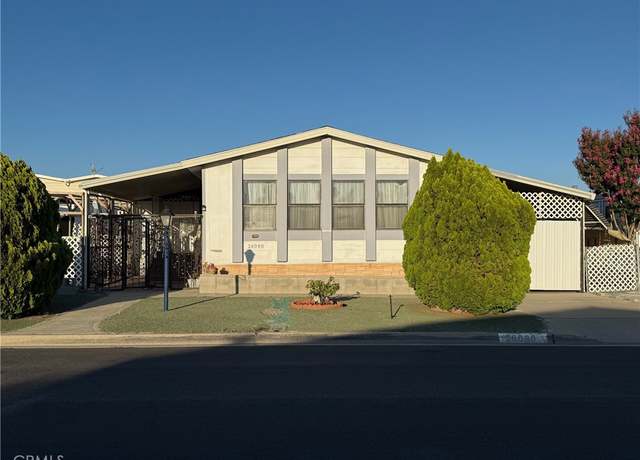 Property at 26090 Ivory Palm Dr, Homeland, CA 92548, 2 beds, 2 baths