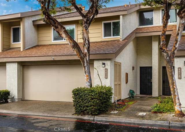 Property at 4614 W 5th St #5, Santa Ana, CA 92703, 3 beds, 2.5 baths