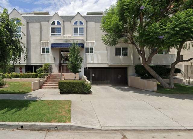 Property at 11119 Camarillo St, North Hollywood, CA 91602, 2 beds, 2.5 baths