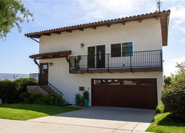 Property at 807 El Redondo Ave, Redondo Beach, CA 90277, 3 beds, 3.5 baths
