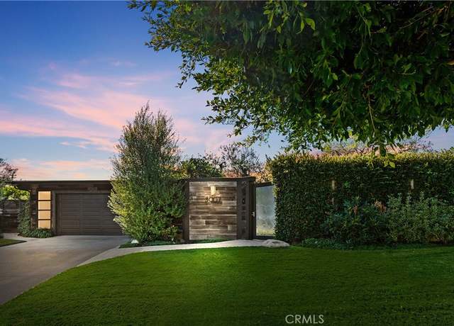 Property at 3007 Harbor Vw, Corona Del Mar, CA 92625, 3 beds, 2.5 baths