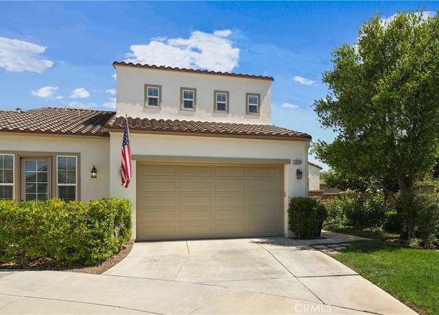 Property at 23715 Western Cedar Ct, Valencia, CA 91354, 2 beds, 3 baths