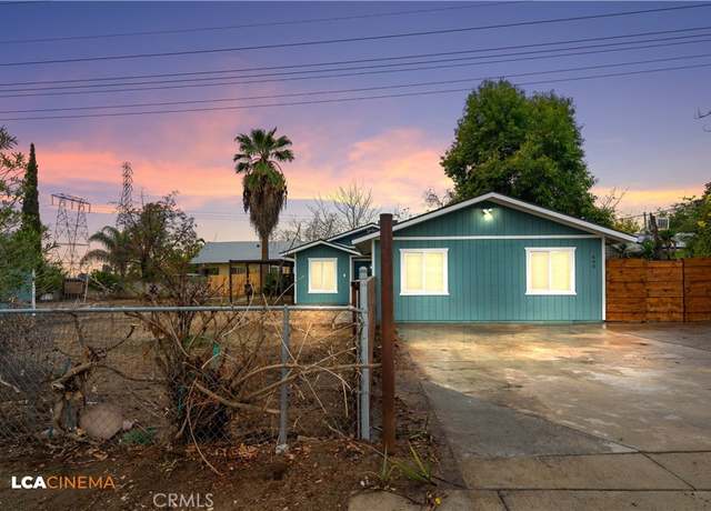 Property at 690 Brentwood Dr, Bakersfield, CA 93306, 4 beds, 2 baths