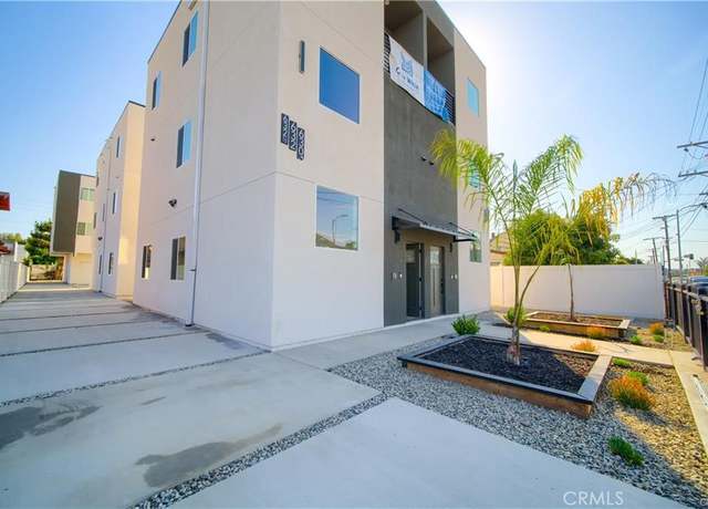 Property at 630 E Adams Blvd, Los Angeles, CA 90011, 22 beds, 19 baths