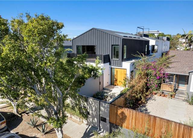 Property at 627 Sunset Ave, Venice, CA 90291, 8 beds, 10 baths