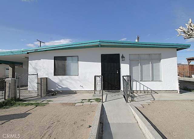 Property at 1111 Taos Dr, Barstow, CA 92311, 3 beds, 2 baths
