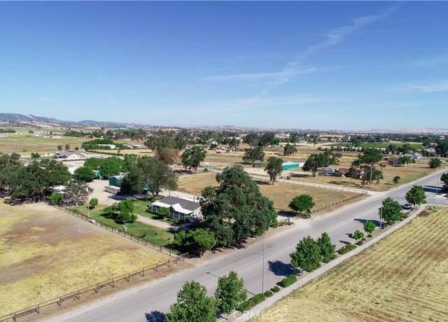 Property at 3405 Golden Hill Rd, Paso Robles, CA 93446, 3 beds, 2 baths