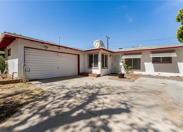 Property at 44129 Date Ave, Lancaster, CA 93534, 3 beds, 2 baths