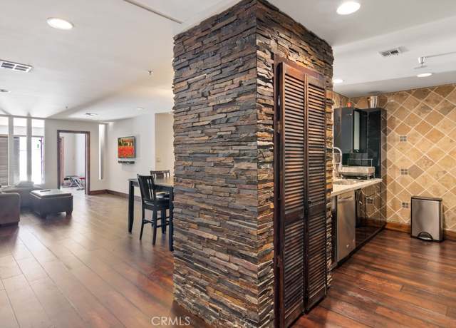 Property at 1040 4th St #112, Santa Monica, CA 90403, 1 bed, 1 bath