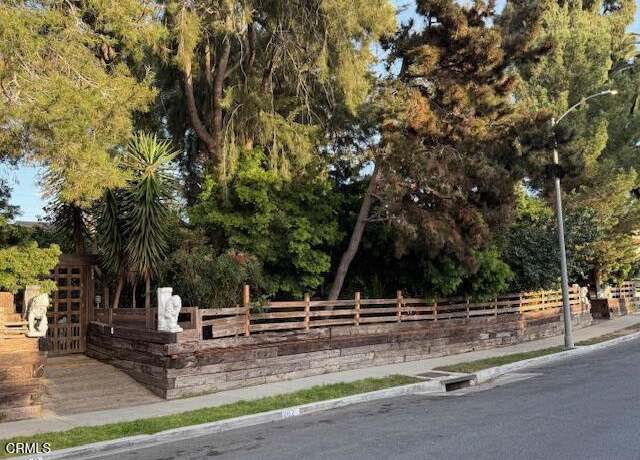 Property at 260 Prospect Ave, Long Beach, CA 90803, 6 beds, 6 baths