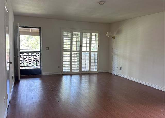 Property at 26351 Oak Plain Dr Unit D, Newhall, CA 91321, 2 beds, 2 baths