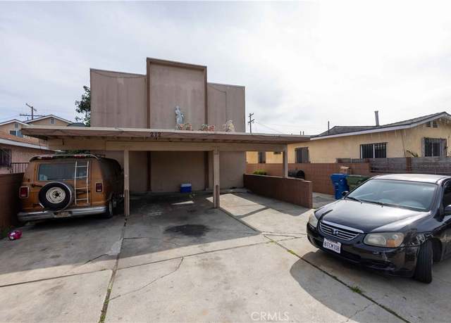 Property at 212 W 84th St, Los Angeles, CA 90003, 8 beds, 5 baths