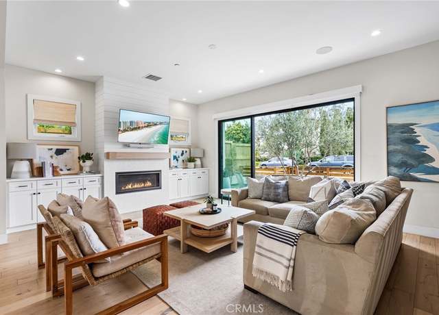 Property at 1545 Westminister Ave, Costa Mesa, CA 92627, 4 beds, 3.5 baths