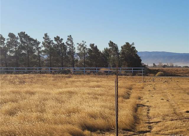 Property at 81 W Avenue D, Lancaster, CA 93536