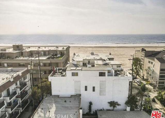Property at 14 Mast St #1, Marina Del Rey, CA 90292, 2 beds, 2 baths