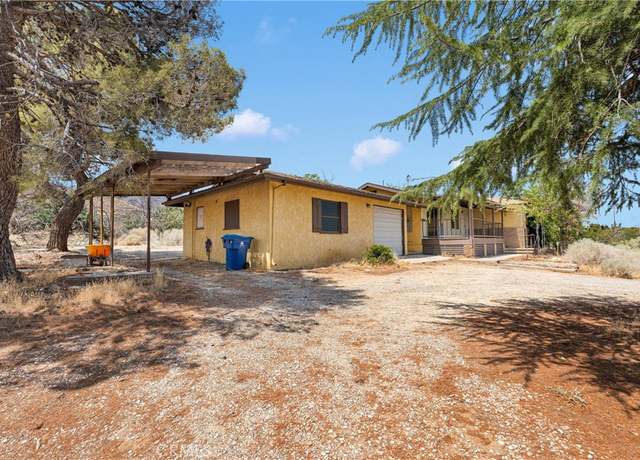 Property at 555 Mesquite Rd, Pinon Hills, CA 92372, 2 beds, 1 bath