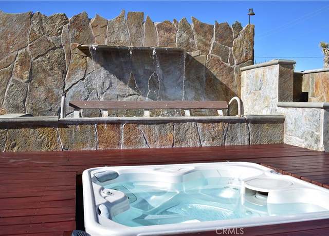 Property at 61611 Alta Loma Dr, Joshua Tree, CA 92252, 2 beds, 2 baths