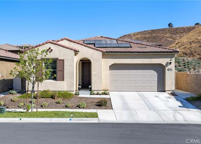 Property at 11976 Discovery Ct, Corona, CA 92883, 2 beds, 2 baths