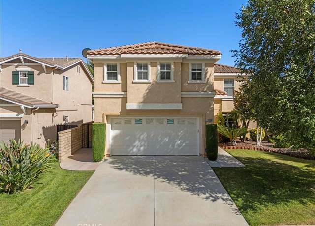 Property at 29908 Cambridge Ave, Castaic, CA 91384, 4 beds, 2.5 baths