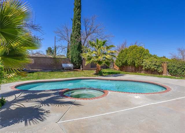 Property at 37707 Dixie Dr, Palmdale, CA 93550, 3 beds, 2 baths