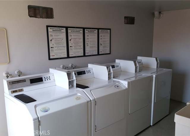 Property at 327 Chestnut Ave #306, Long Beach, CA 90802, 1 bed, 1 bath