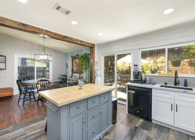 Property at 705 Old Bridge Rd, Fallbrook, CA 92028, 3 beds, 2 baths