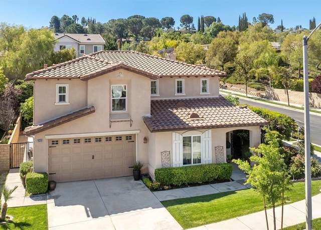 Property at 19540 Ellis Henry Ct, Newhall, CA 91321, 5 beds, 3 baths