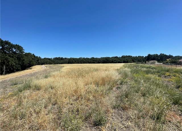 Property at 8 Championship Ln, Templeton, CA 93465