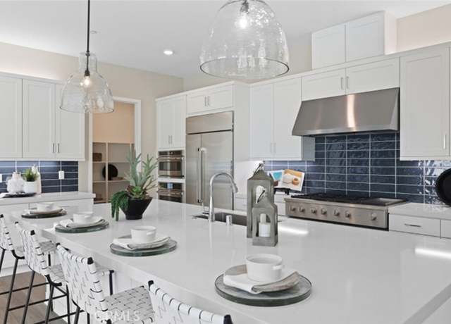 Property at 29371 Via Diamante, Valencia, CA 91354, 3 beds, 3.5 baths