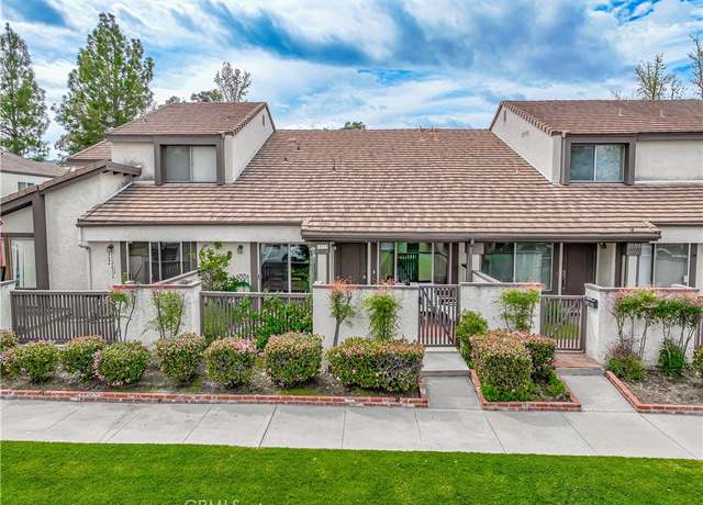 Property at 25713 Vista Fairways Dr, Valencia, CA 91355, 2 beds, 2 baths