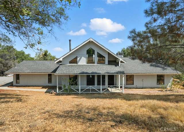 Property at 30449 Corral Dr, Coarsegold, CA 93614, 3 beds, 2 baths