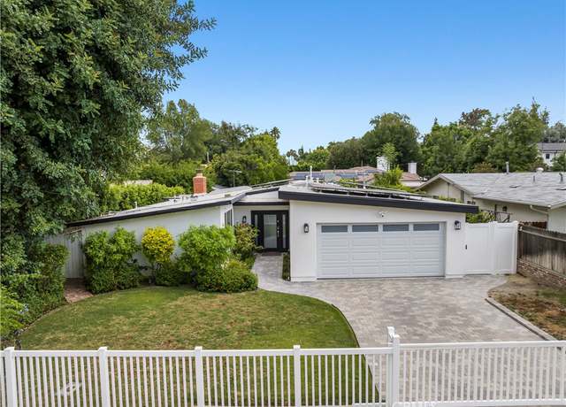 Photo of 5436 Royer Ave, Woodland Hills, CA 91367