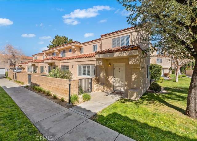 Property at 43425 W 30th St #4, Lancaster, CA 93536, 3 beds, 2.5 baths