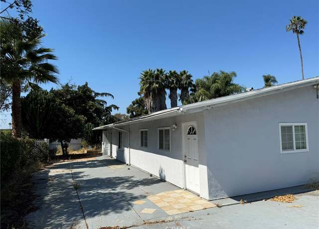 Property at 4669 W Olympic Blvd, Los Angeles, CA 90019, 6 beds, 4 baths