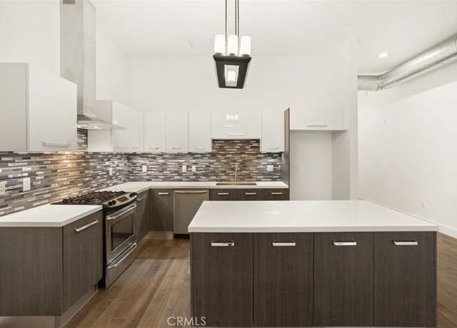 Property at 433 Pine Ave #304, Long Beach, CA 90802, 1 bath