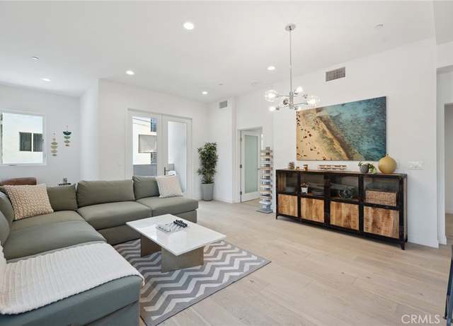 Property at 1746 Garfield Pl #203, Los Angeles, CA 90028, 3 beds, 2.5 baths