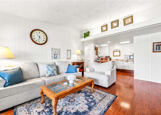 Property at 13721 El Dorado M-3 20C Dr, Seal Beach, CA 90740, 2 beds, 1 bath