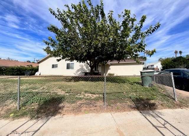 Property at 2431 12th St, Riverside, CA 92507, 6 beds, 4 baths
