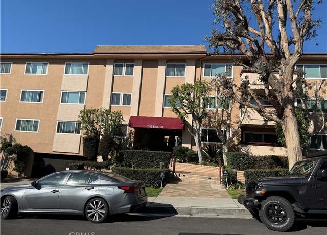 Property at 1121 N Olive Dr #211, West Hollywood, CA 90069, 2 beds, 2 baths