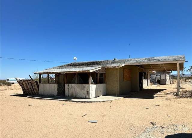Property at 65095 Giant Rock Rd, Joshua Tree, CA 92252, 2 beds, 2 baths