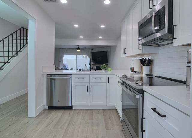 Property at 9230 Carlton Oaks Dr, Santee, CA 92071, 2 beds, 1.5 baths