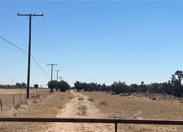 Property at 50000 190th St W, Lancaster, CA 93536, 3 beds, 1 bath